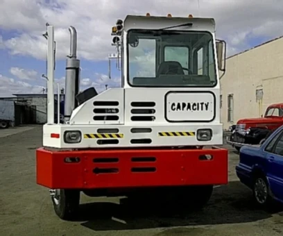 Capacity TJ5000 Yard Truck