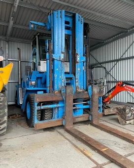 CVS Ferrari F16 Container Handler