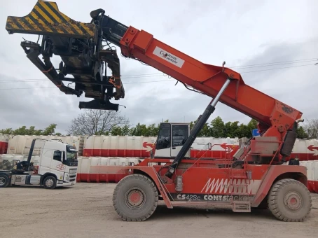 Fantuzzi CS 42SC Reachstacker