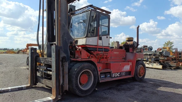 Fantuzzi FDC180 Container Handler