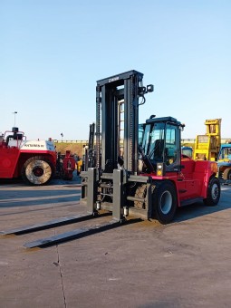 Kalmar DCG 160-12 Container Handler
