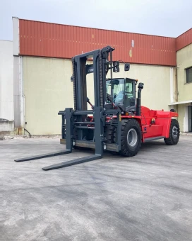 Kalmar DCG 330-12 Container Handler