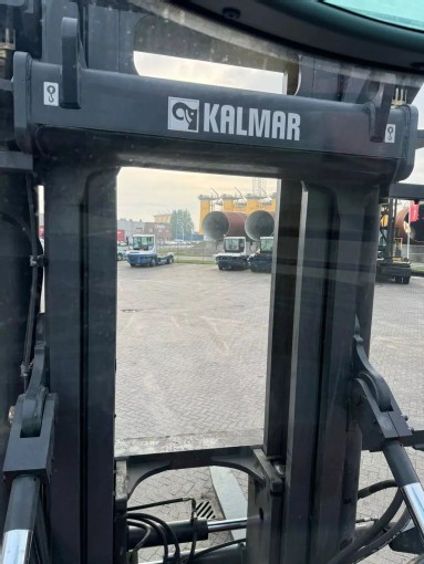 Kalmar DCG330-12 Empty Container Handler - foto 11