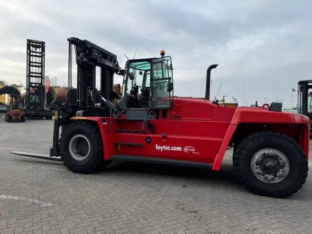 Kalmar DCG330-12 Empty Container Handler
