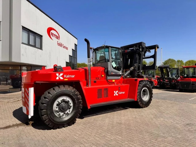 Kalmar DCG330-12 Empty Container Handler - foto 2