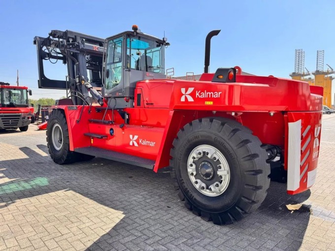 Kalmar DCG330-12 Empty Container Handler - foto 6