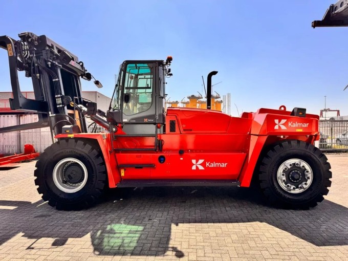 Kalmar DCG330-12 Empty Container Handler - foto 7