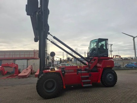 Kalmar DCG90-45ES6 Empty Container Handler