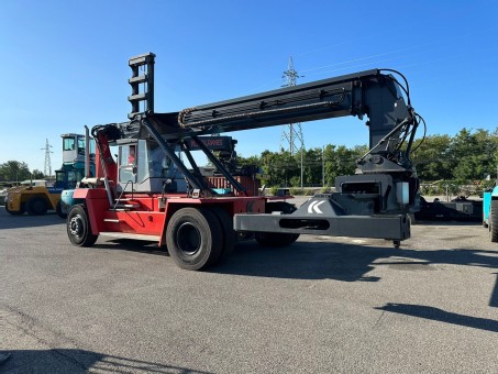 Kalmar DRD100-52S6 Reachstacker