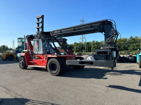 Kalmar DRD100-52S6 Reachstacker