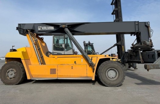 Kalmar DRF450-65S5 Reachstacker