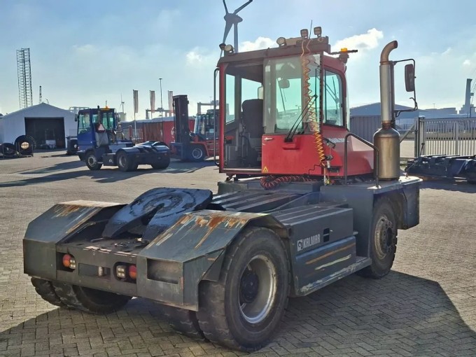 Kalmar TR618i Terminal Tractor - foto 6