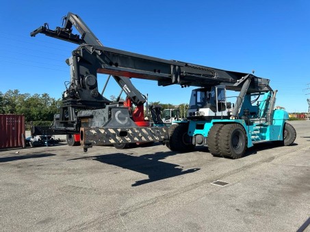 Konecranes SMV 4531 TB5 Reachstacker