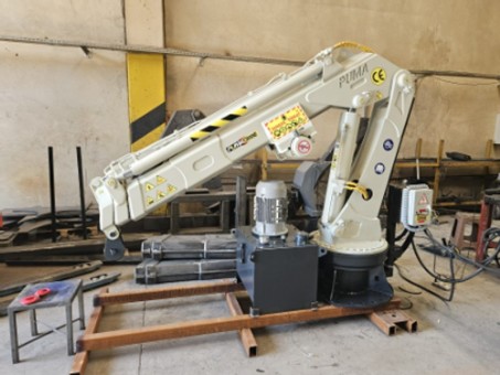 Puma Telescopic & Fixed Boom Deck Cranes