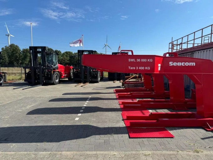 Seacom Gooseneck SH36XT Terminal Tractor - foto 2