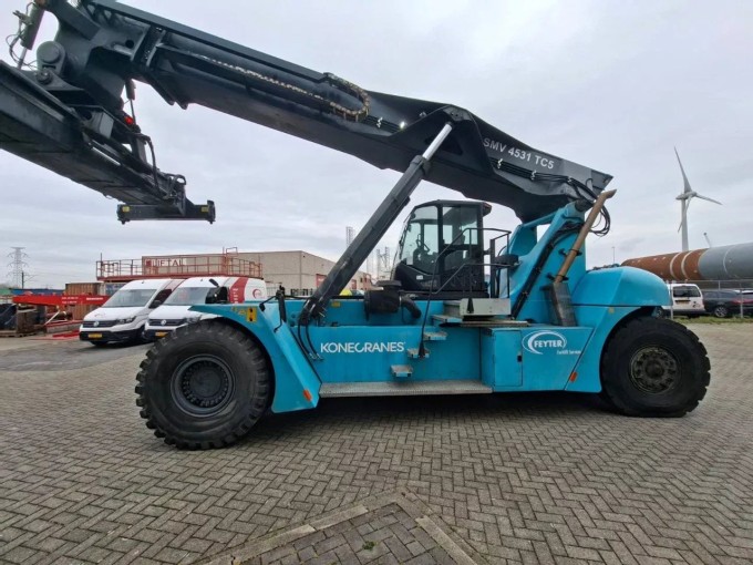 SMV 4531TC-5 Reachstacker - foto 1