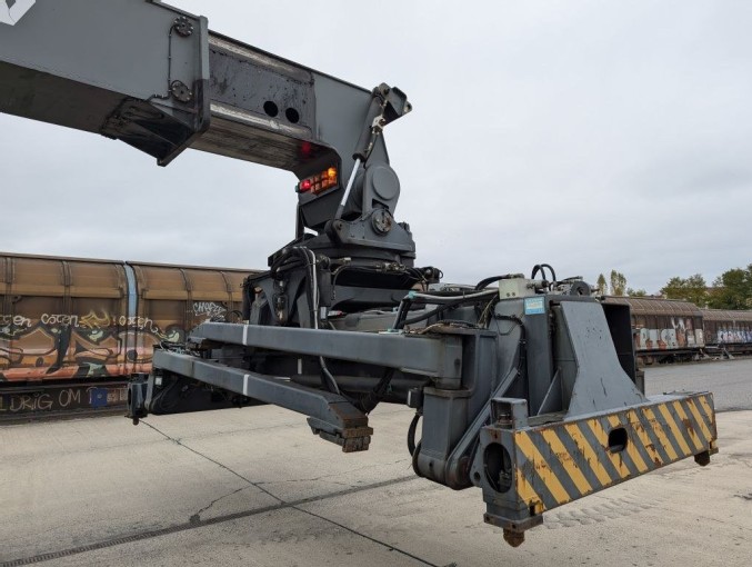 SMV SC4527CA5 Reachstacker - foto 6