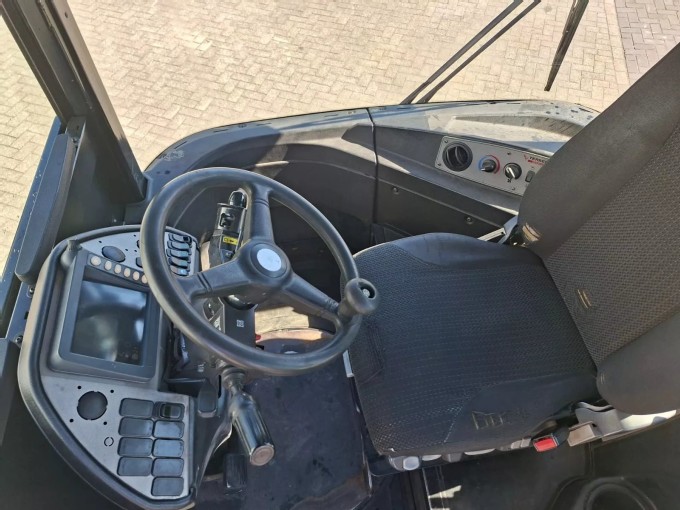Terberg RT 222 Terminal Tractor - foto 3