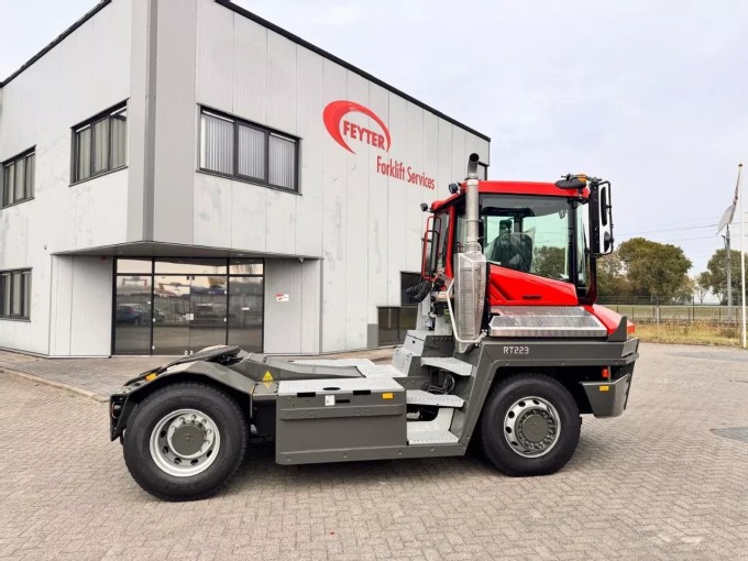 Terberg RT 223 Terminal Tractor - foto 1