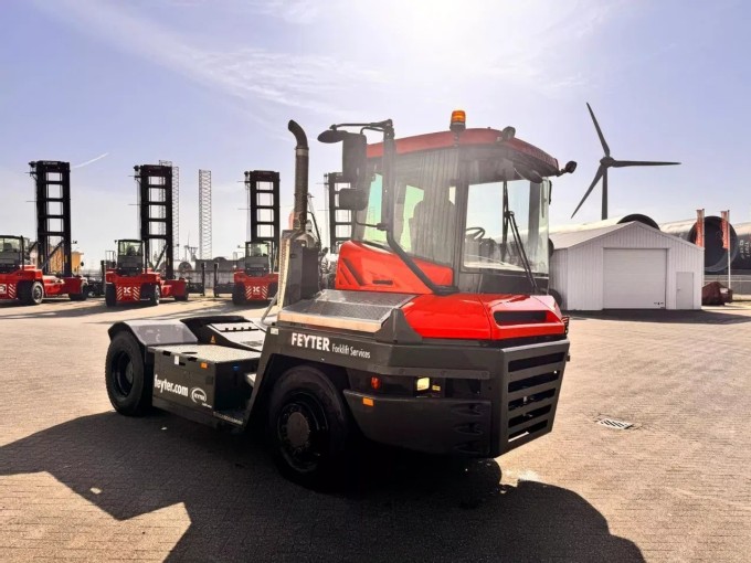 Terberg RT 223 Terminal Tractor - foto 9