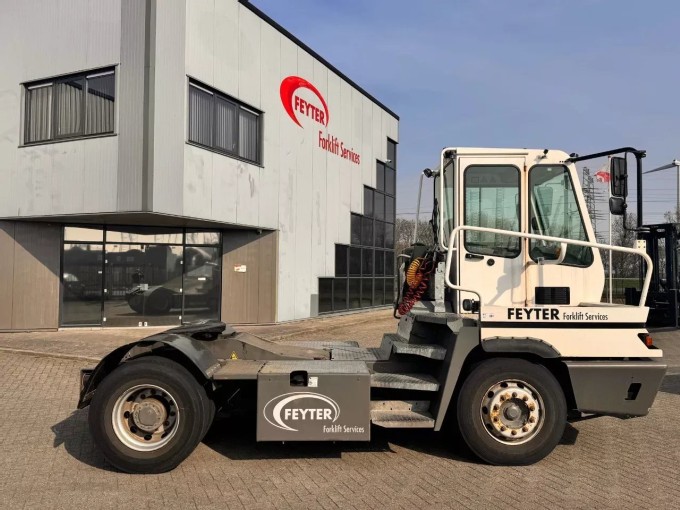 Terberg YT 222 Terminal Tractor - foto 11