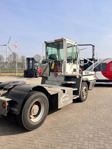 Terberg YT 222 Terminal Tractor - foto 12