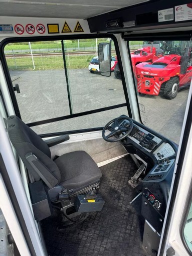 Terberg YT 222 Terminal Tractor - foto 3