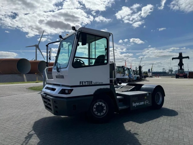 Terberg YT 222 Terminal Tractor - foto 5