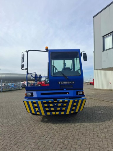Terberg YT 222 Terminal Tractor - foto 10