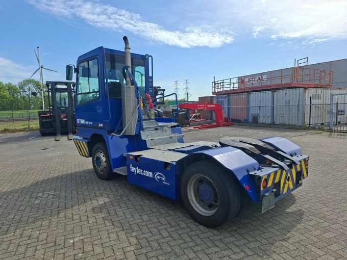 Terberg YT 222 Terminal Tractor - foto 11