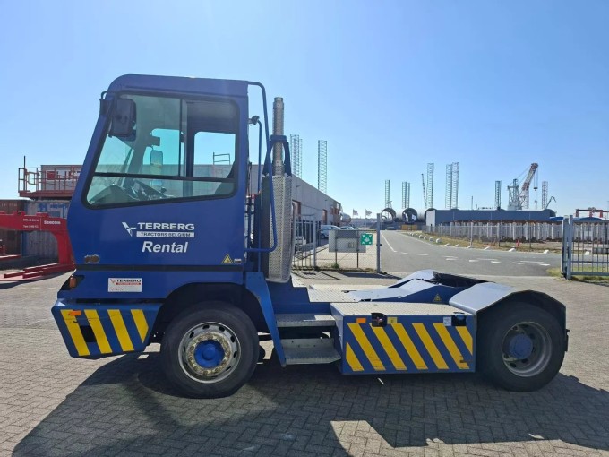 Terberg YT 222 Terminal Tractor - foto 13