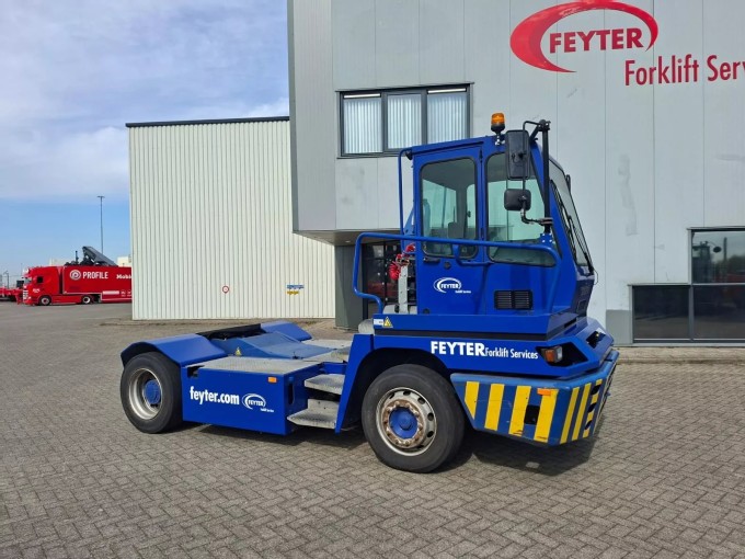 Terberg YT 222 Terminal Tractor - foto 1