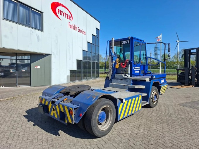 Terberg YT 222 Terminal Tractor - foto 6