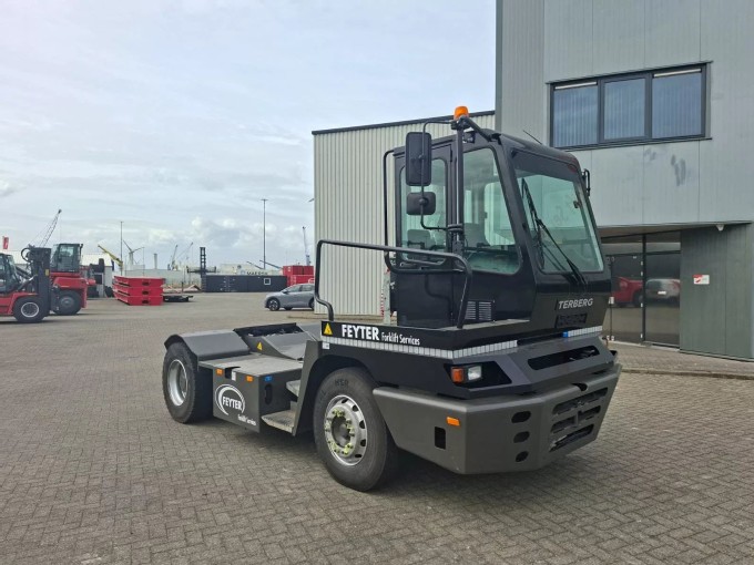 Terberg YT 222 Terminal Tractor - foto 7