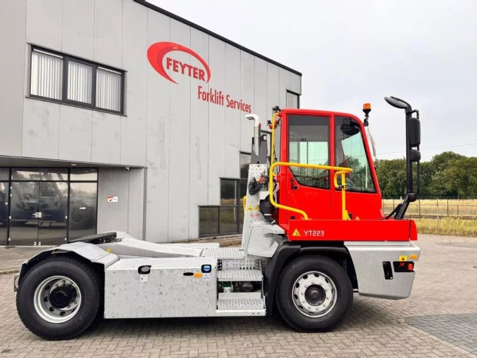 Terberg YT 223 Terminal Tractor - foto 12