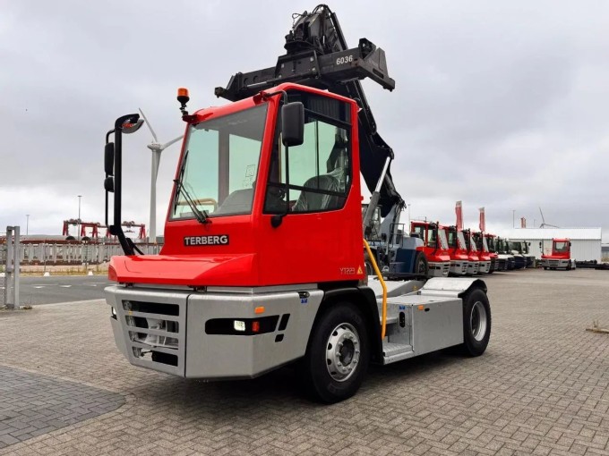 Terberg YT 223 Terminal Tractor - foto 8