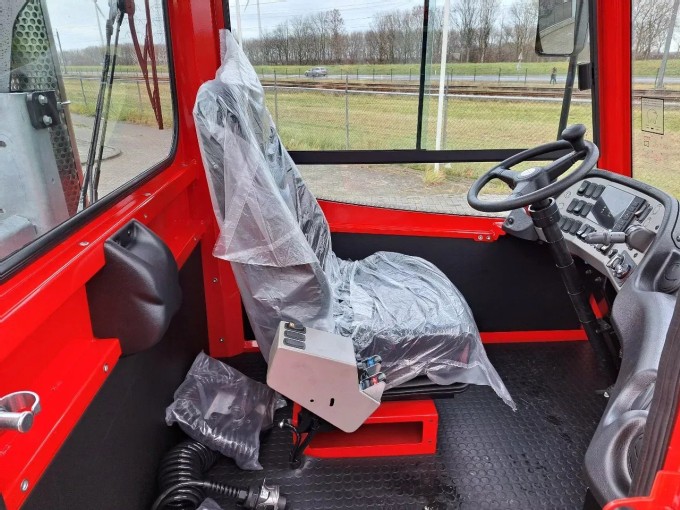 Terberg YT 223 Terminal Tractor - foto 10