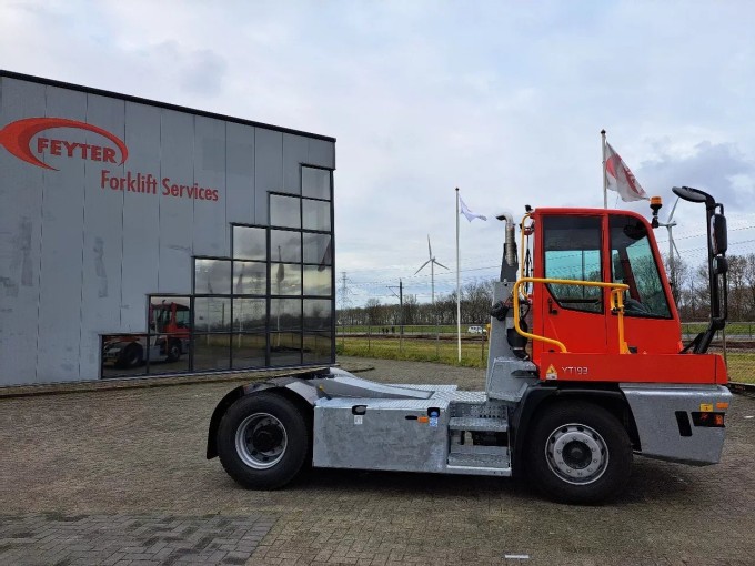 Terberg YT 223 Terminal Tractor - foto 2