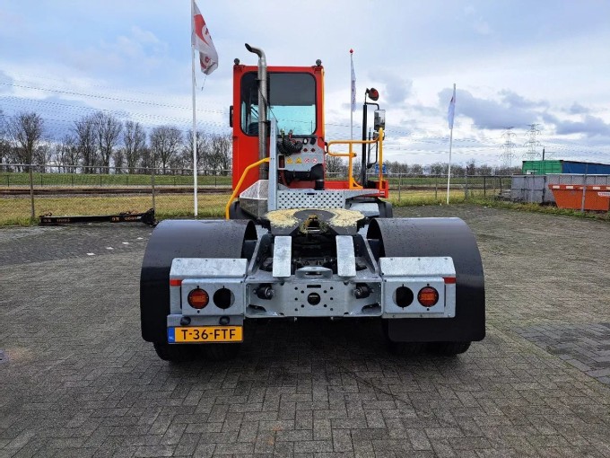 Terberg YT 223 Terminal Tractor - foto 7
