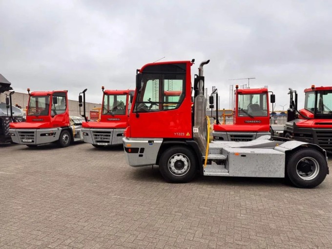 Terberg YT 223 Terminal Tractor - foto 7