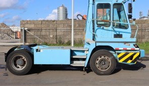 Terberg YT222 Terminal Tractor