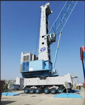 Gottwald GHMK 4406 Mobile Harbour Crane