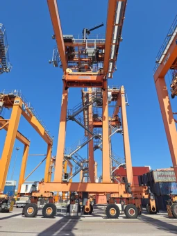 Kalmar 402518-8L-2040C RTG Crane