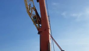  Liebherr LHM 400 Mobile Harbour Crane