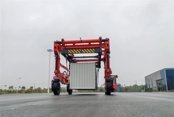 Socma Straddle Carrier 45ton  - foto 5