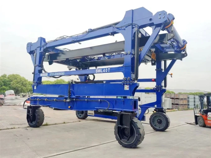 Socma Straddle Carrier 45ton  - foto 3