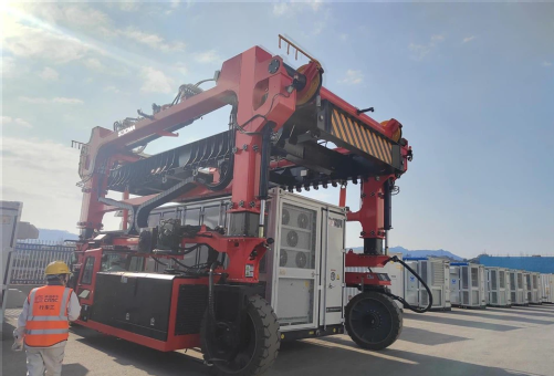 Socma Straddle Carrier 60ton 