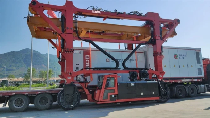 Socma Straddle Carrier 60ton  - foto 2